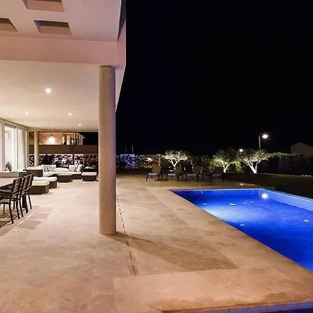Menorca W Private Pool 5bd